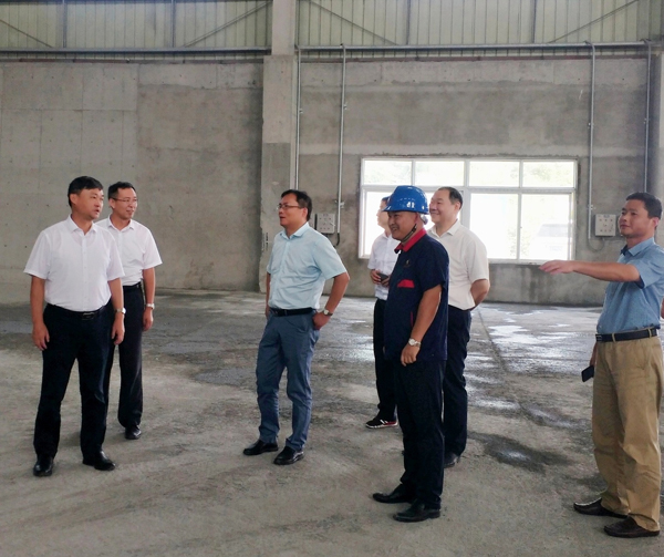 集團公司黨委委員、股份公司黨委書記、總經(jīng)理蔣培進到矸石項目部調(diào)研 